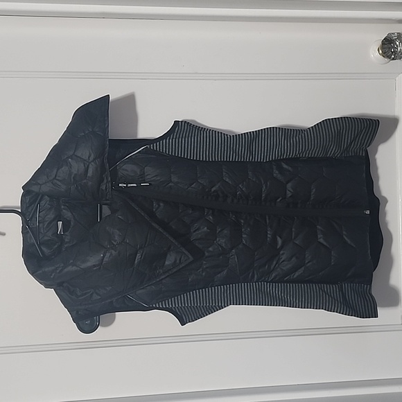 Mondetta Jackets & Blazers - Mondetta Athletic Puffer Vest With Zipper‎ & Small Pocket At The Back Size Small